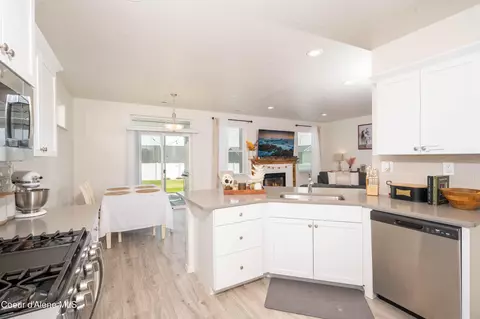 Kitchen - 3858 N June Bug St, Post Falls, ID 83854 photo 6 of 6