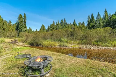 6973 Upper Gold Creek Rd, Sandpoint, ID 83864