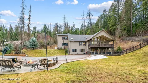 11275 N Summit Loop, Hauser, ID 83854