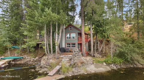 7555 W Channel Ln, Rathdrum, ID 83858