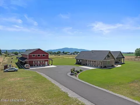 9977 N Happy Trl, Rathdrum, ID 83858