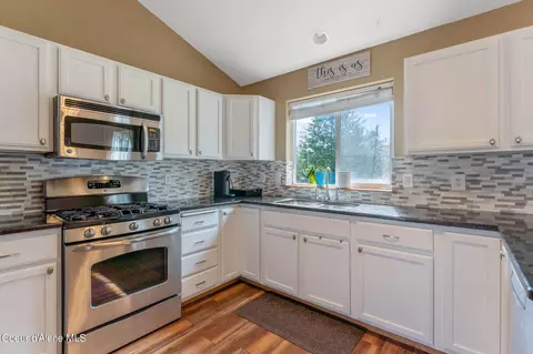 Kitchen - 3731 N Alfalfa Loop, Post Falls, ID 83854 photo 2 of 3