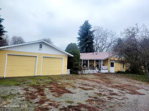 9782 N Shaw St, Hayden, ID 83835