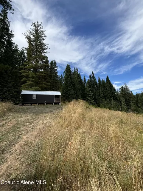 10764 S Poplar St, Cataldo, ID 83810