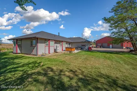 2082 W King Ave, Rathdrum, ID 83858