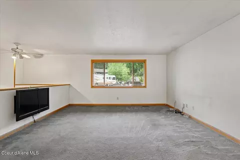 Living - 271 E Park Dr, Kellogg, ID 83837 photo 2 of 3
