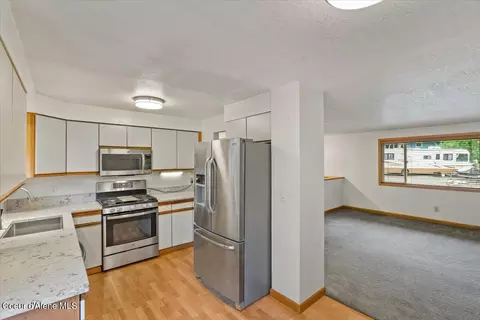 Kitchen - 271 E Park Dr, Kellogg, ID 83837 photo 2 of 3