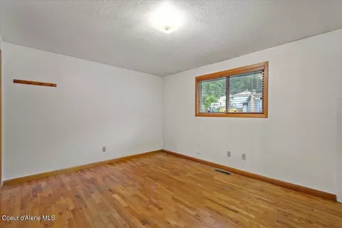 Bedroom - 271 E Park Dr, Kellogg, ID 83837 photo 1 of 6