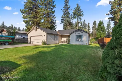 Exterior - 606 S Division, Pinehurst, ID 83850 photo 2 of 9