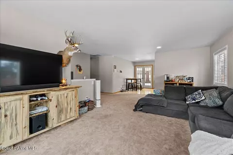 Living - 606 S Division, Pinehurst, ID 83850 photo 1 of 2