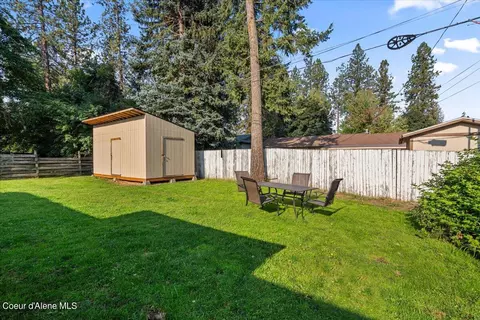 Exterior - 606 S Division, Pinehurst, ID 83850 photo 9 of 9