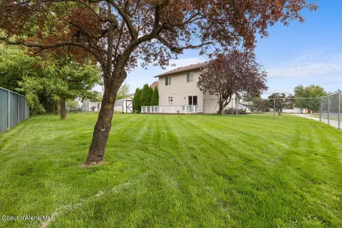 Exterior - 2001 N Cascade, Post Falls, ID 83854 photo 5 of 8