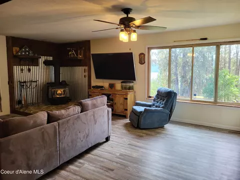 Living - 531 S Sunset Ter, Harrison, ID 83833 photo 2 of 2