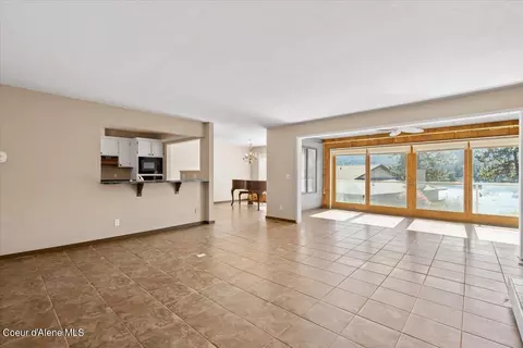 Living - 212 E 1st Ave # 3, Post Falls, ID 83854 photo 4 of 4