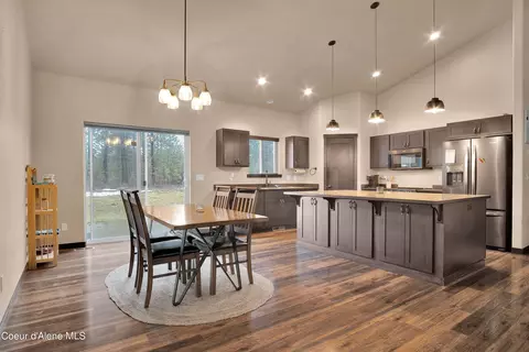 Dining - 349 E Chilco Rd, Rathdrum, ID 83858 photo 2 of 3