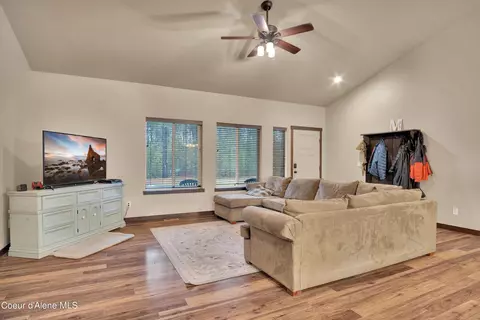 Living - 349 E Chilco Rd, Rathdrum, ID 83858 photo 2 of 3