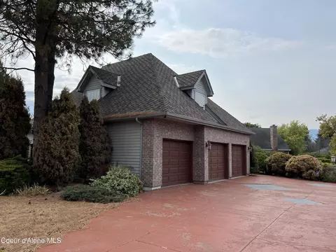 4340 Inverness Dr, Post Falls, ID 83854 photo 2