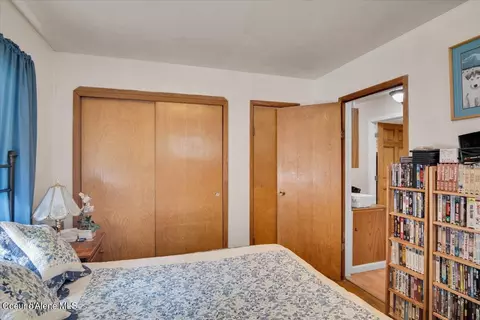 Bedroom - 502 W Fork Pinecreek Rd, Pinehurst, ID 83850 photo 2 of 3