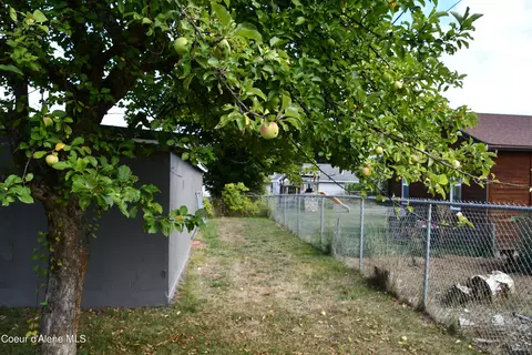 Exterior - 507 Third St, Pinehurst, ID 83850 photo 3 of 3