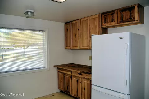 Kitchen - 507 Third St, Pinehurst, ID 83850 photo 2 of 2