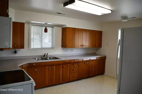 Kitchen - 507 Third St, Pinehurst, ID 83850 photo 1 of 2
