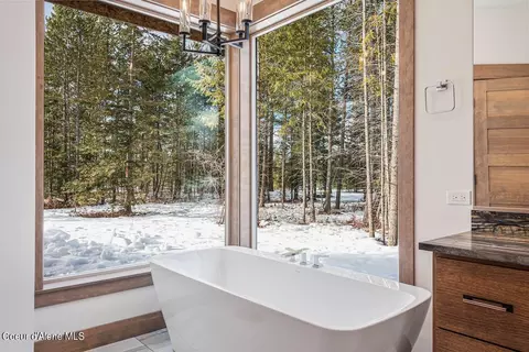 Bath - L6b10 N Walden Loop, Rathdrum, ID 83858 photo 1 of 3