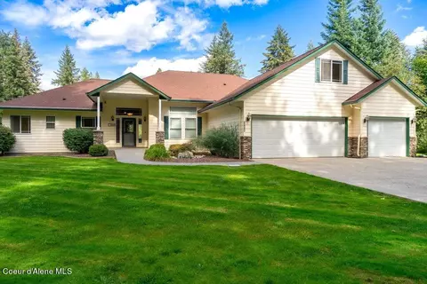 5447 W Broken Tee Rd, Rathdrum, ID 83858
