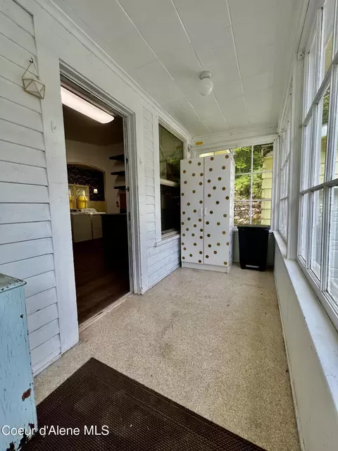 Exterior - 166 King St, Wallace, ID 83873 photo 3 of 4