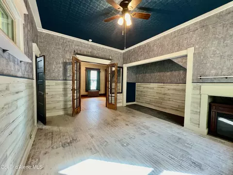 Living - 166 King St, Wallace, ID 83873 photo 5 of 5