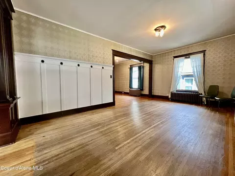 Living - 166 King St, Wallace, ID 83873 photo 1 of 5