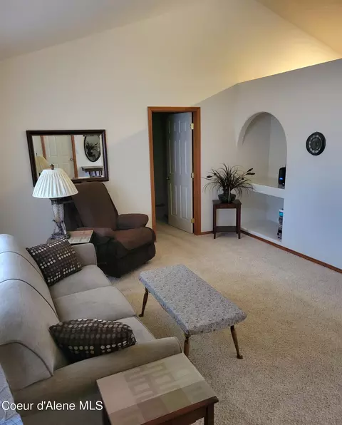 Living - 907 E Stoneybrook Loop, Post Falls, ID 83854 photo 3 of 4