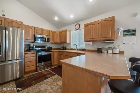 Kitchen - 907 E Stoneybrook Loop, Post Falls, ID 83854 photo 2 of 4