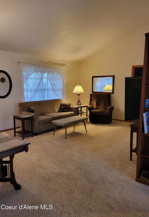 Living - 907 E Stoneybrook Loop, Post Falls, ID 83854 photo 1 of 4