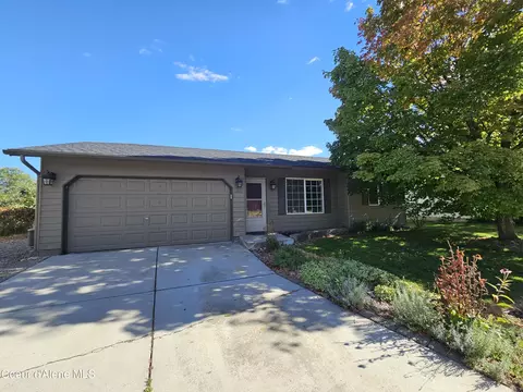 1822 N Rainier Dr, Post Falls, ID 83854