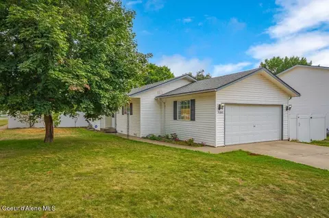 9180 N Orange Blossom Ct, Hayden, ID 83835