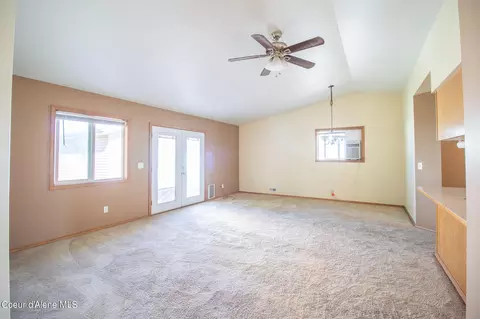1305 E Horsehaven Ave, Post Falls, ID 83854 photo 5