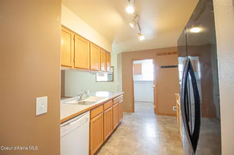1305 E Horsehaven Ave, Post Falls, ID 83854 photo 3