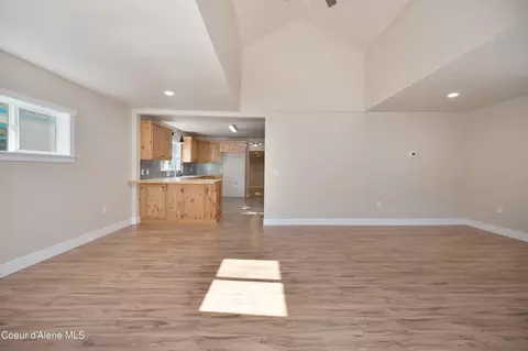 407 W Mullan Ave, Kellogg, ID 83837 photo 8