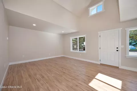 407 W Mullan Ave, Kellogg, ID 83837 photo 12