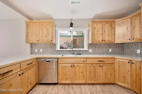 407 W Mullan Ave, Kellogg, ID 83837 photo 18