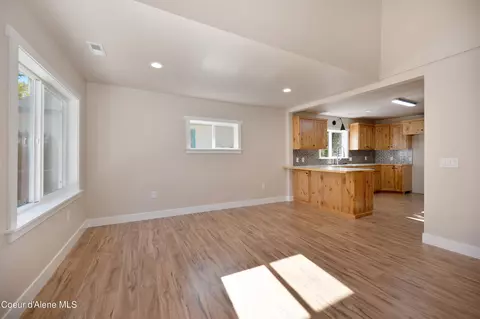 407 W Mullan Ave, Kellogg, ID 83837 photo 10