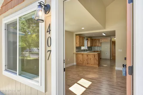 407 W Mullan Ave, Kellogg, ID 83837 photo 7
