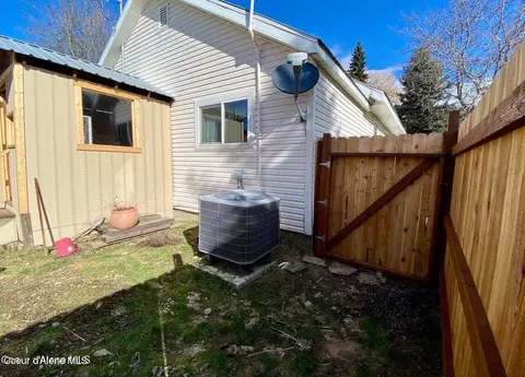 Exterior - 402 E 3rd Ave, Clark Fork, ID 83811 photo 6 of 8