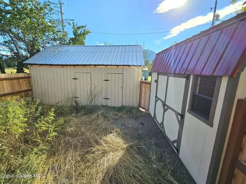 Exterior - 402 E 3rd Ave, Clark Fork, ID 83811 photo 5 of 8