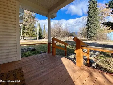 Exterior - 402 E 3rd Ave, Clark Fork, ID 83811 photo 3 of 8