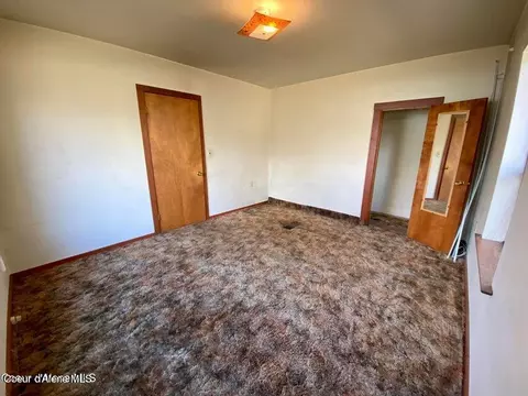 Bedroom - 402 E 3rd Ave, Clark Fork, ID 83811 photo 2 of 4