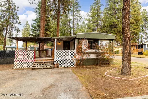 3147 E Selkirk Ave, Post Falls, ID 83854 photo 2