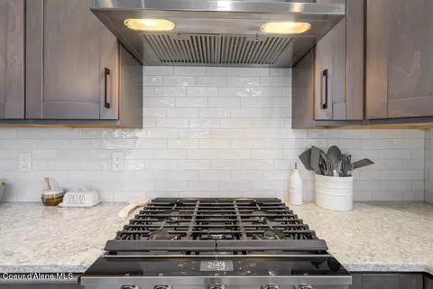 Kitchen - 1049 E Percival Ave, Post Falls, ID 83854 photo 5 of 5