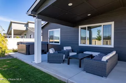 Exterior - 1049 E Percival Ave, Post Falls, ID 83854 photo 9 of 12