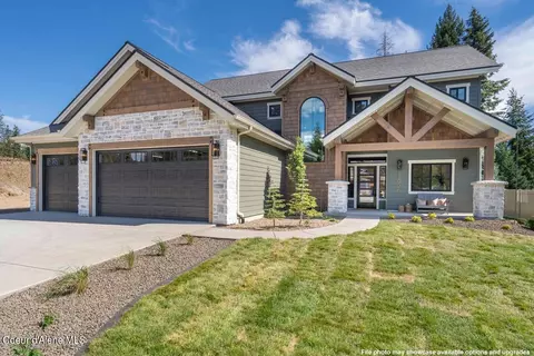 11926 N Rocking R Rd, Hayden, ID 83835